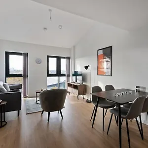 Apartment Beautiful 2 Bedroom In A Converted Mill, Leeds (West Yorkshire)