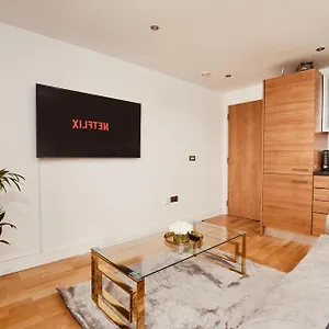 Apartment King Deluxe Large Balcony& Free Parking!, Leeds (West Yorkshire)
