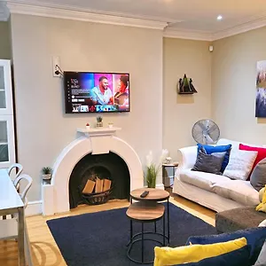 Apartment Stylish 2 Bedroom Apartment, Centre + Free Parking, Leeds (West Yorkshire)